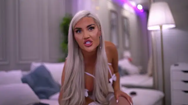 RoseDollln Live XXX chat