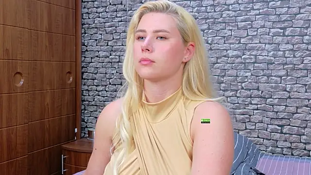 Chat +18 de CuteBlondeMe ao vivo