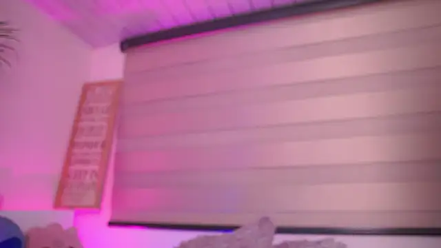 dakotaa_01 Live XXX-chat