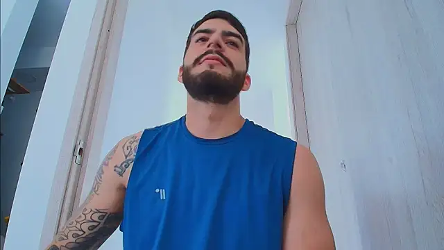 thomas_gun's Live XXX Chat