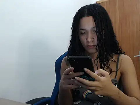UnlivedSaline 라이브 XXX 채팅