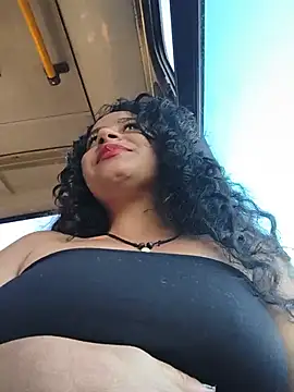 צ'אט XXX בשידור חי של Yaya_watson