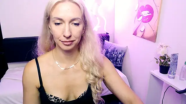 Cute_Smile_Shy's Live XXX Chat