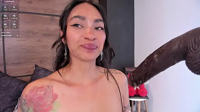 Leamonroe__ élő XXX-chatje