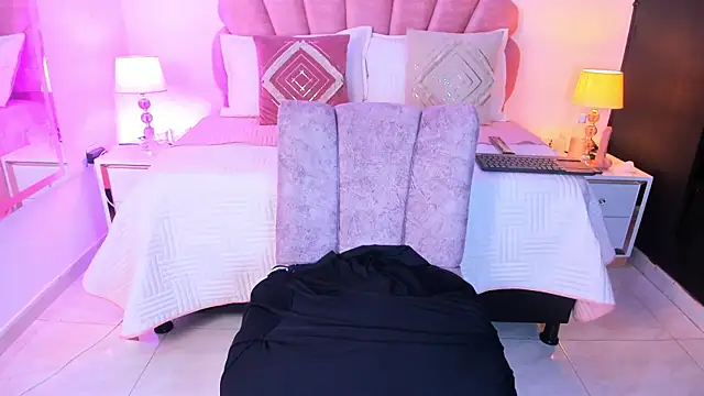 Mommy_Big_Ass' Live XXX Chat