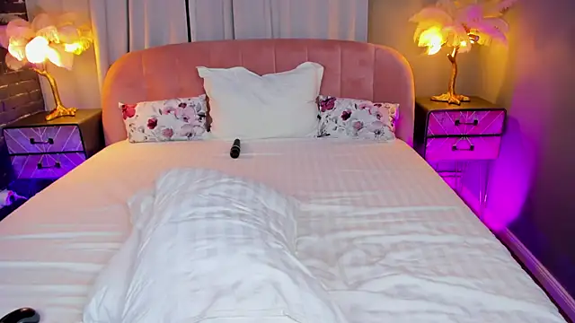 AmedeeaBanks 라이브 XXX 채팅