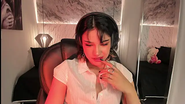 renee_shelby_ Chat XXX live