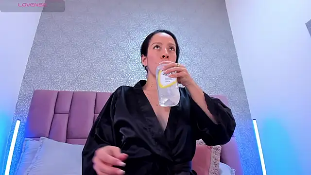 Czat XXX na żywo – DianaRed_