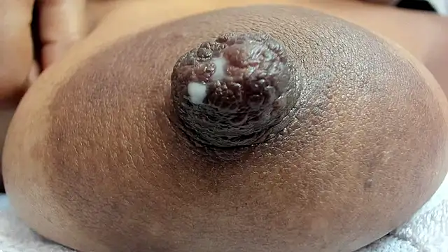 צ'אט XXX בשידור חי של zara_lopez