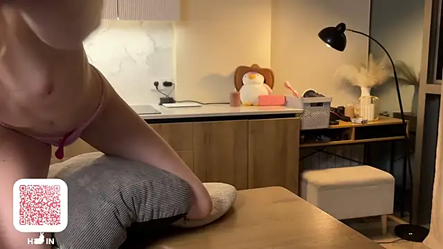 Show modela PollyAgata na web-kameri