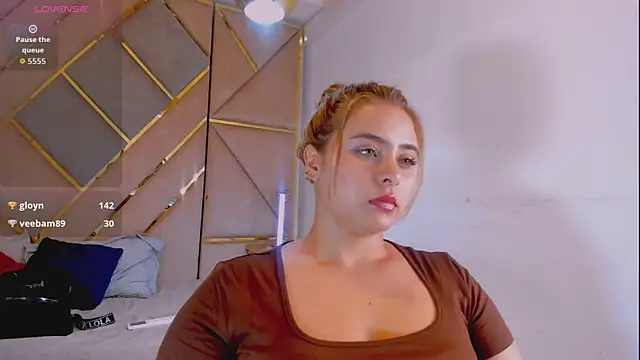 MikaelaStone Live XXX-chat