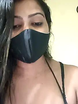 SANAYA_ROY élő XXX-chatje
