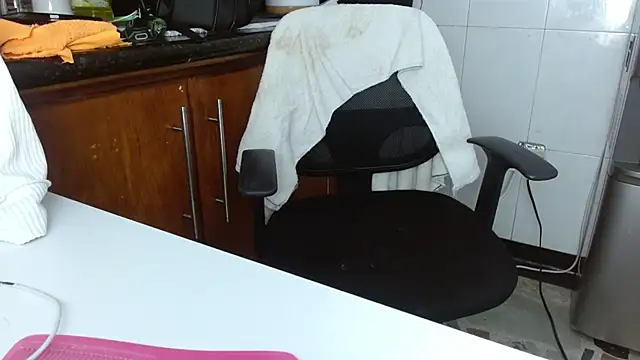 Madisson_Messyy Adlı Modelin Canlı XXX Sohbeti