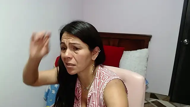 camilavargas_'s Live XXX Chat