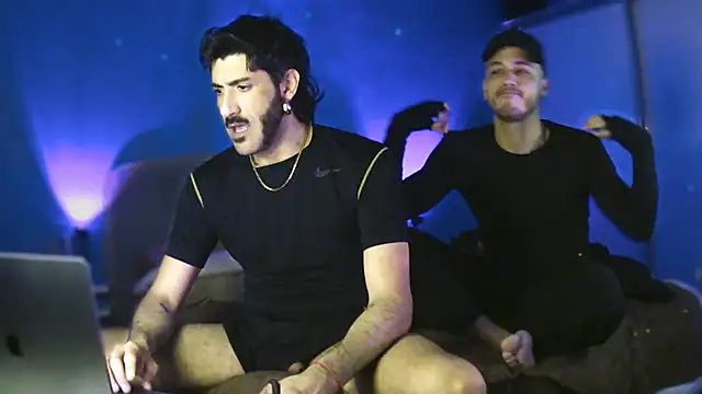 zedte2 Chat XXX live