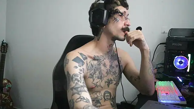 hatsumotokyotouwu – Naživo XXX chat