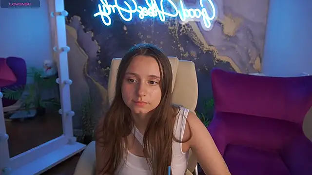 TinyNatalie XXX чат на живо