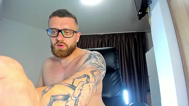 Živý XXX chat Findom_guy