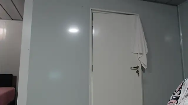 fulloferotic Chat XXX live