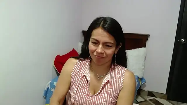 แชท XXX สดของ camilavargas_
