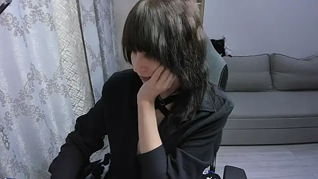 Онлайн чат XXX MistyDark