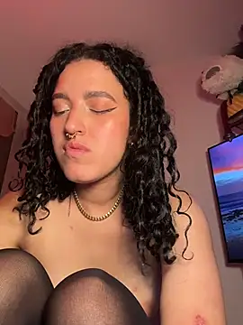 Chat +18 de gema_stone ao vivo