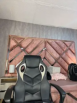ian_mathias_'s Live XXX Chat