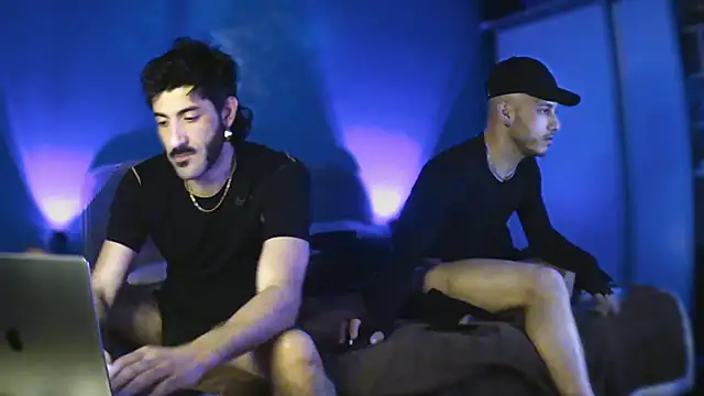 zedte2 Adlı Modelin Canlı XXX Sohbeti