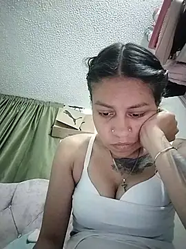 Chatroom XXX en direct de Tiphanydirty3