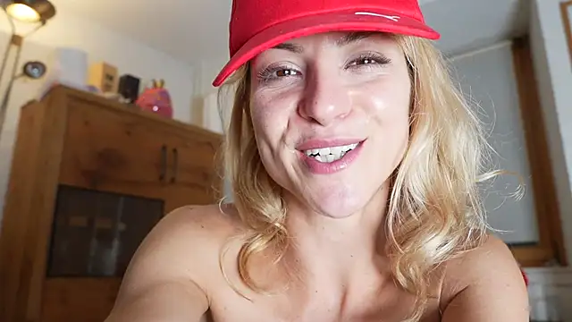missdaisydiamond777 Adlı Modelin Canlı XXX Sohbeti