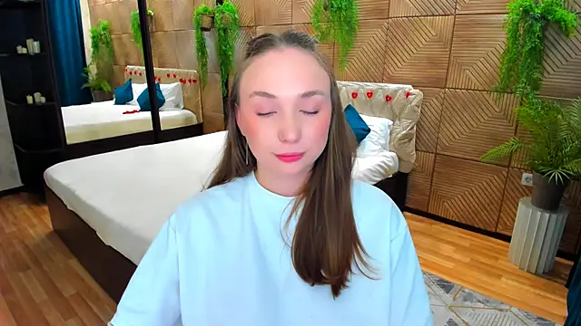 TrueReincarnation live XXX chat