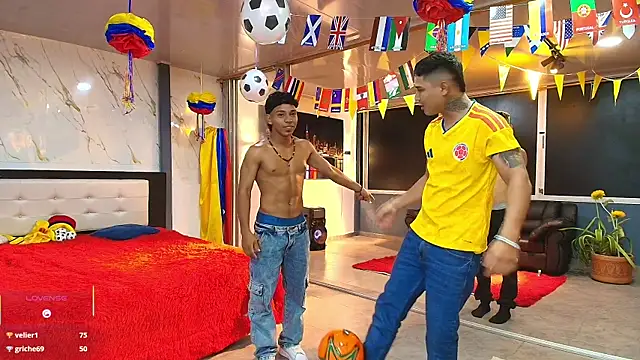 Chat +18 de Playhardsexx ao vivo