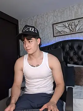 MaxCruz_ live XXX chat