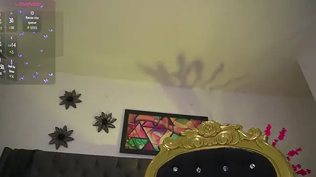 צ'אט XXX בשידור חי של elinne_hendrix_