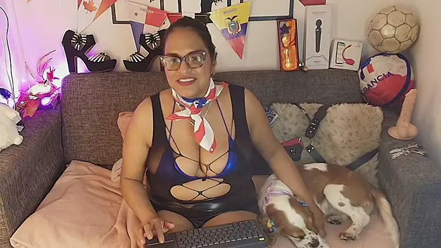 Angelabrowm Chat XXX in diretta
