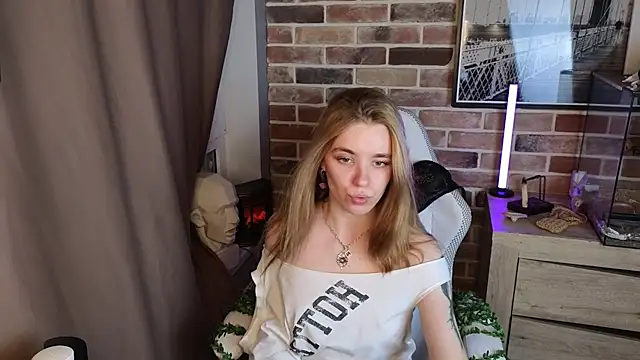 eva_swetty Adlı Modelin Canlı XXX Sohbeti