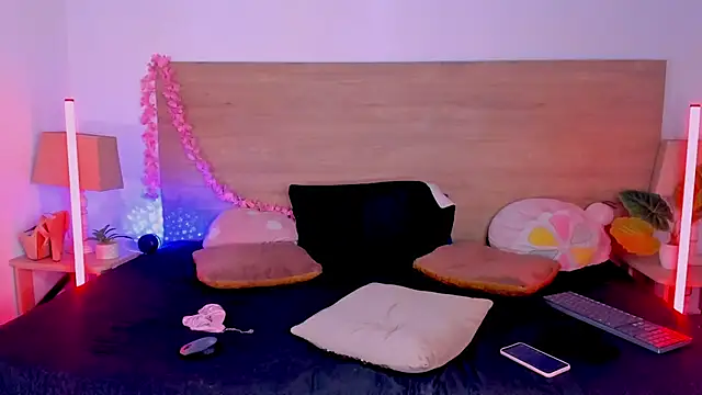 LaraRousn Live XXX chat
