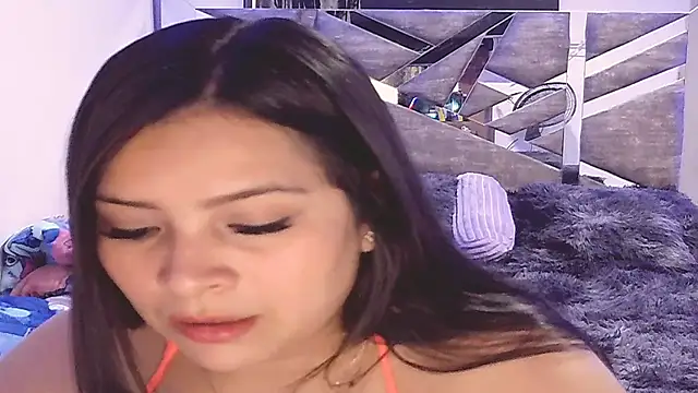 Victoria_rossx Chat XXX in diretta