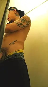 AlphaMasterXxx 라이브 XXX 채팅
