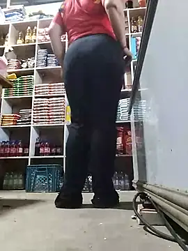Chat XXX en directo de MIA-LARIOS
