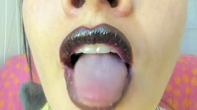 Sembang XXX Secara Langsung queen_fetish