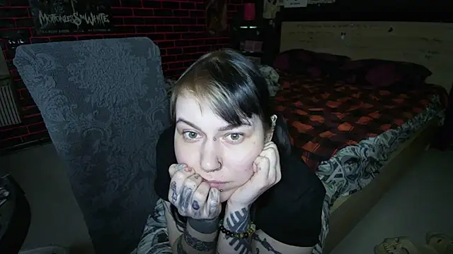 MessalinaOfficial's Live XXX Chat