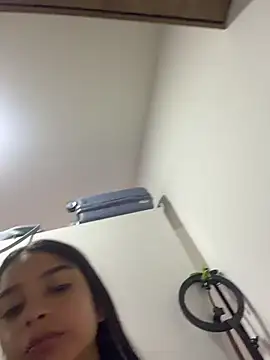violeta365 élő XXX-chatje