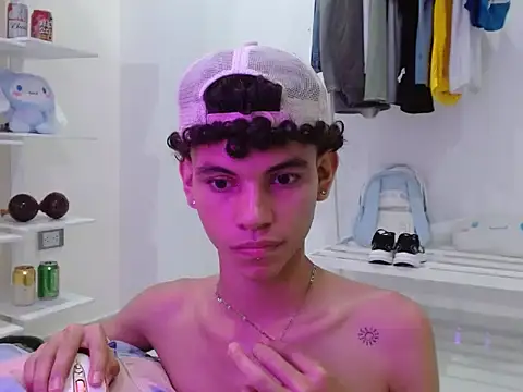 Samu_cint élő XXX-chatje