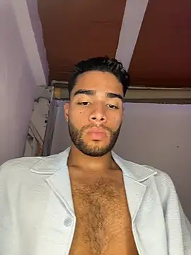 AlejandroGreco 即時 XXX 聊天