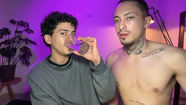 Noah_and_Steven Live XXX-Chat