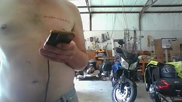 stillplayswithplanes webcam show