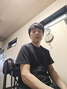 whitebriefboyのライブXXXチャット