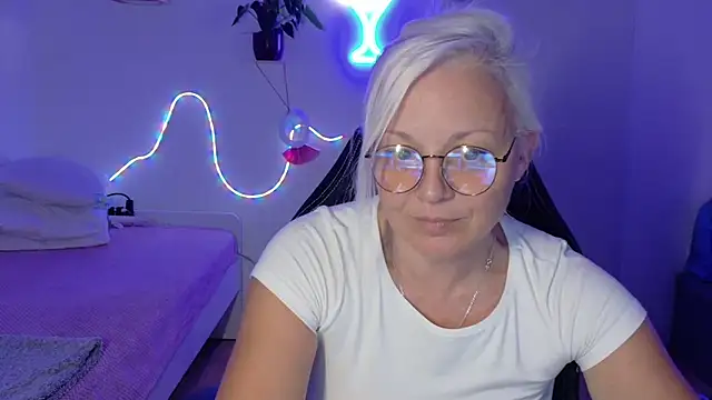 دردشة Linsy_Kim الجنسية المباشرة