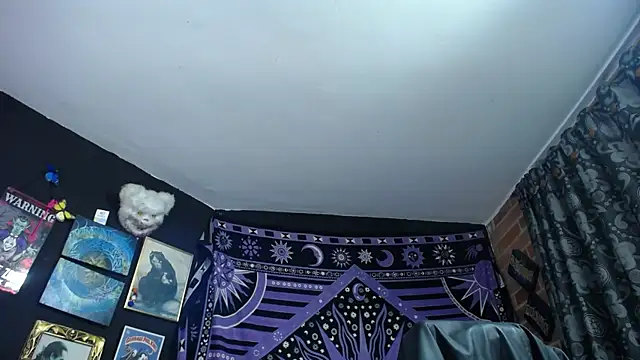 Yourmadame_P Chat XXX in diretta